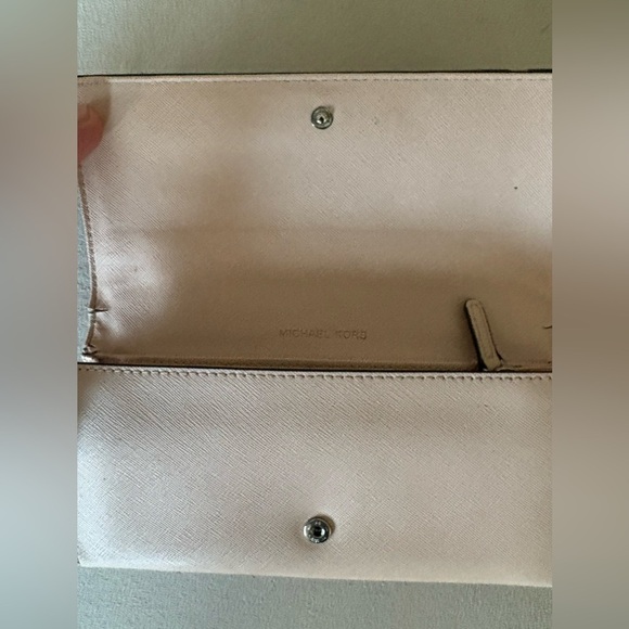 Michael Kors Women's Blush Pink Crossgrain Leather Wallet Billfold - Picture 2 of 5